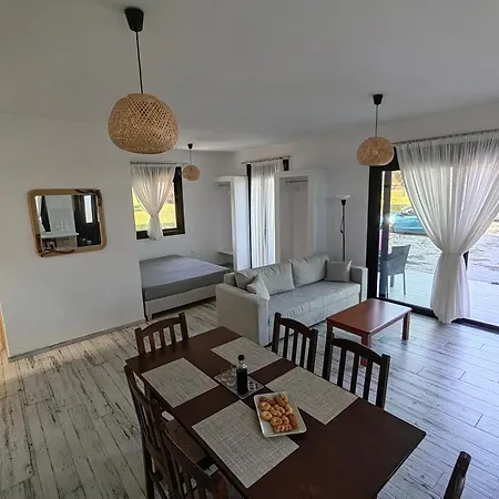Maximos Villa *