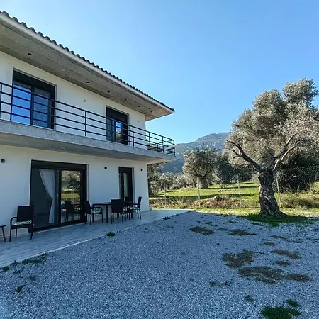 Maximos Villa