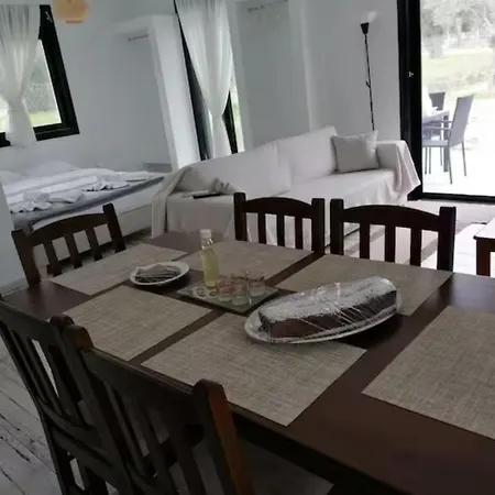 Maximos Villa